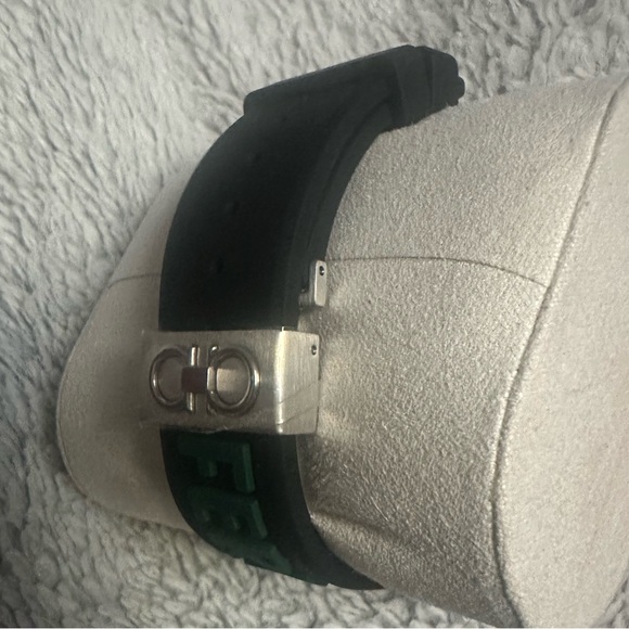 SALVATORE FERRAGAMO watch - Picture 9 of 13